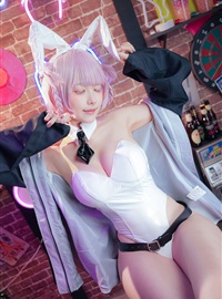 ElyEE子 Vol.107  Nazuna (Bunny & Night)